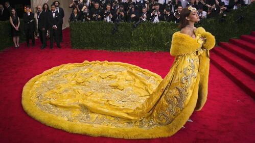 Rihanna sexy in copertina: "Sesso senza amore, mi sento vuota" 11
