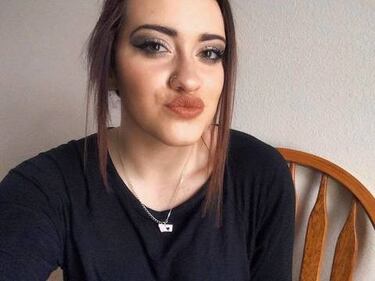 Kaitlyn Juvik, sospesa da scuola perché senza reggiseno 4