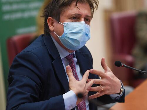 Contagi al minimo da inizio anno. Sileri: "Le regole sono da rivedere"
