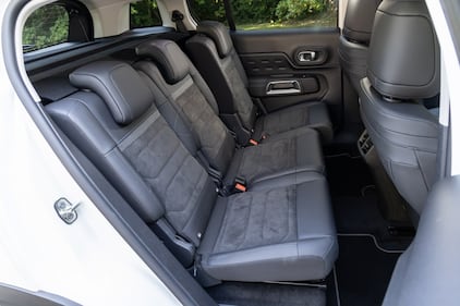 Citroen C5 Aircross Hybrid 136: guarda tutte le foto 14