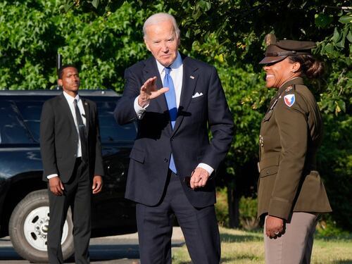 "Biden valuta il ritiro". La Casa Bianca smentisce. Il Presidente Usa: "in corsa fino alla fine"