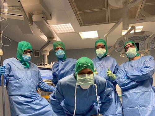 Coronavirus, un infermiere: "Così ci vestiamo per la terapia intensiva"