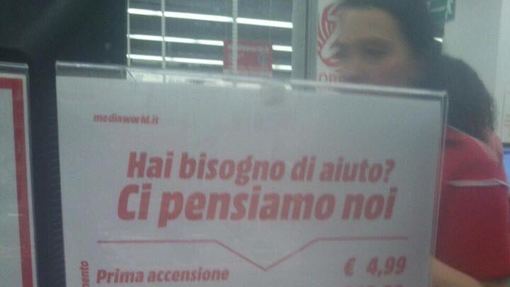 "Vuoi configurare lo smartphone? Paghi". È bufera su Mediaworld