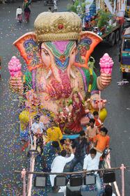 India, le celebrazioni del Ganesh Chaturthi festival 11