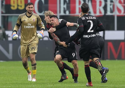 Sulla maglia del Milan il ricorda per le vittime della Chapecoense 16