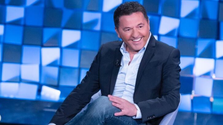 "Mi promise il Dopofestival, poi sparì". Teo Mammucari e la delusione da Pippo Baudo