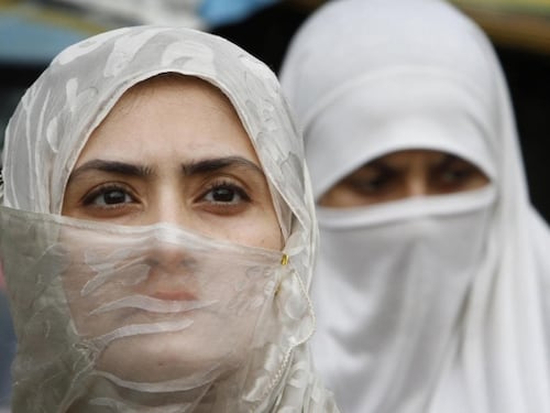 Donne sottomesse, woke, Isis e Verdone. Le parole della settimana