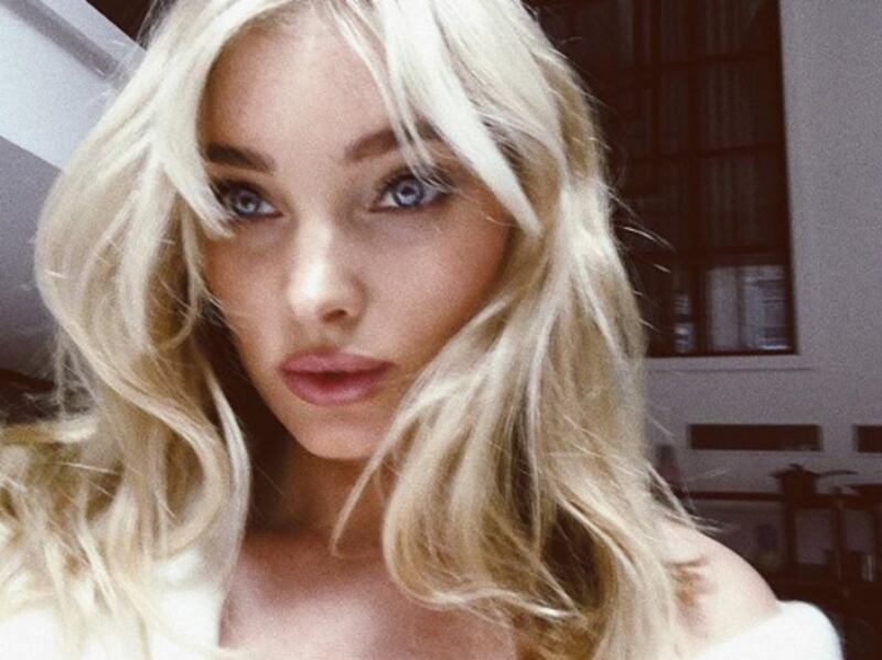 Elsa Hosk, le immagini più sexy 8