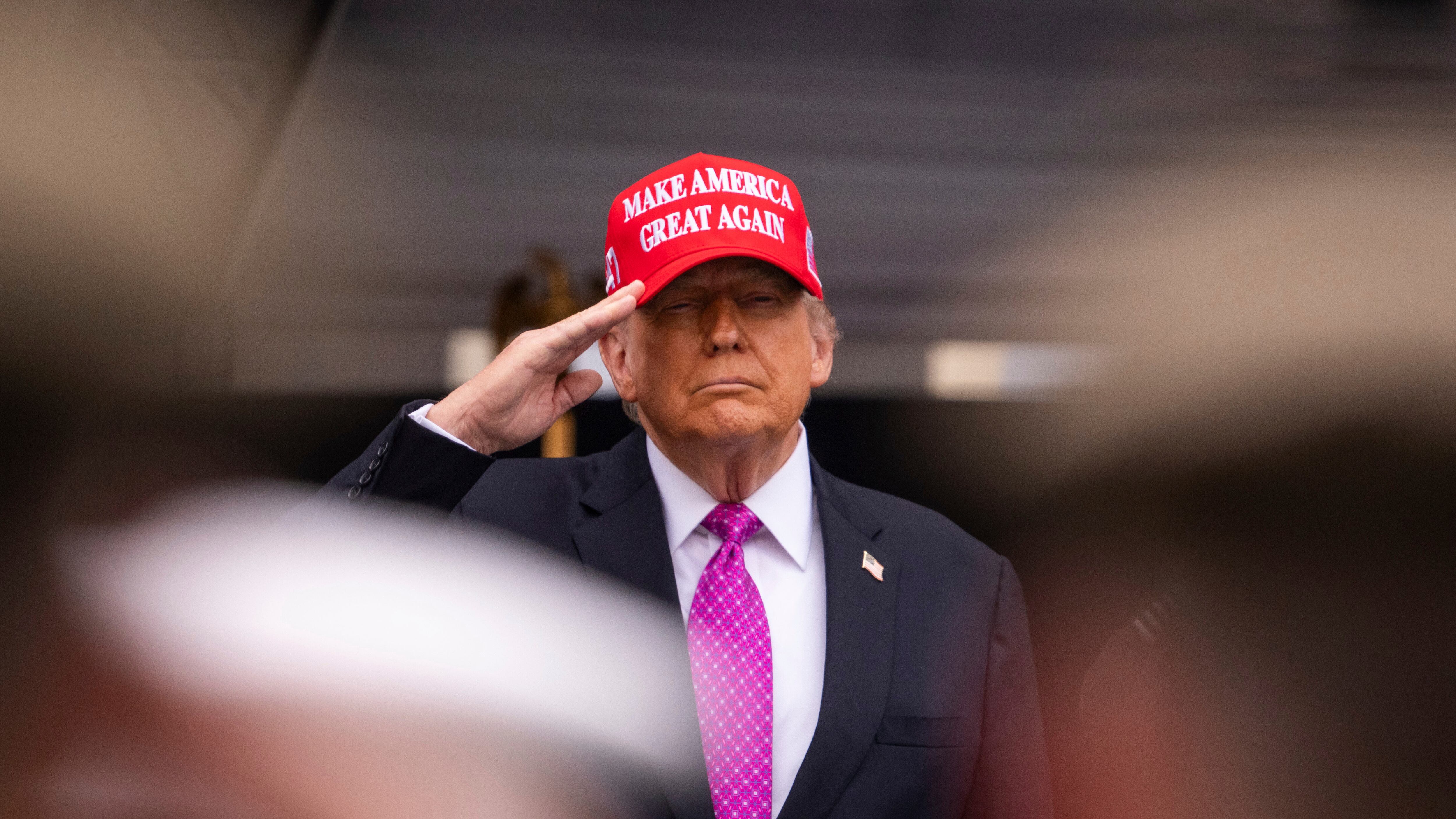 Il report segreto: "I russi bloccati". Pressing su Trump (che si vuole sfilare)