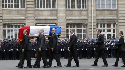 A Parigi il ricordo dei poliziotti uccisi 4