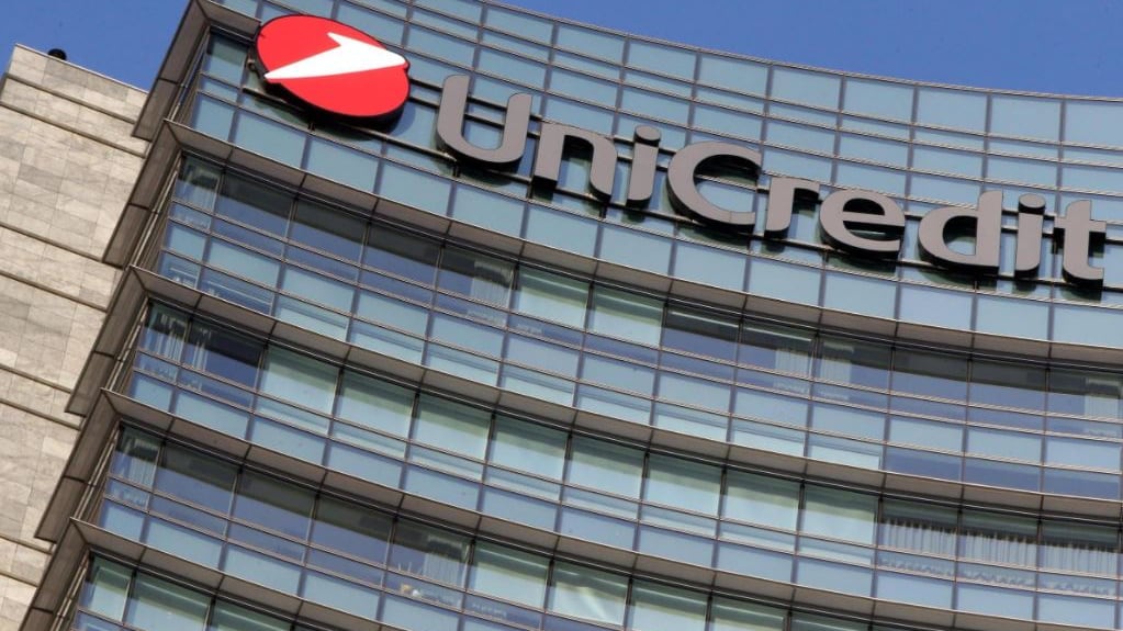 Mosca sfila mezzo miliardo a Unicredit