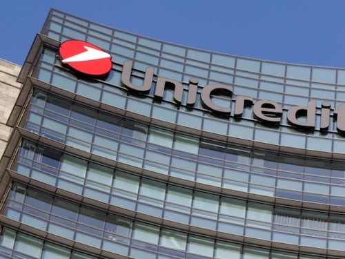 Mosca sfila mezzo miliardo a Unicredit