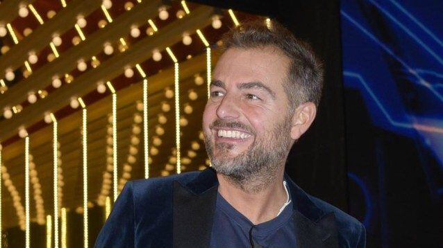 Bossari onora la scommessa con Onestini. E si fa la ceretta al petto