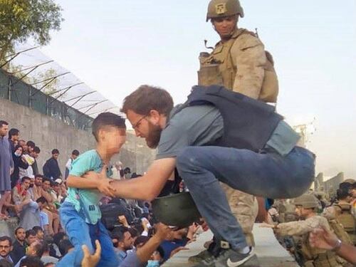 "Non ho salvato solo quel bimbo", il racconto del console italiano a Kabul