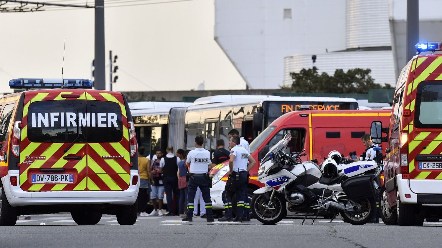 "Delirio religioso" per il killer di Lione. E cinque anni fa è passato dall'Italia