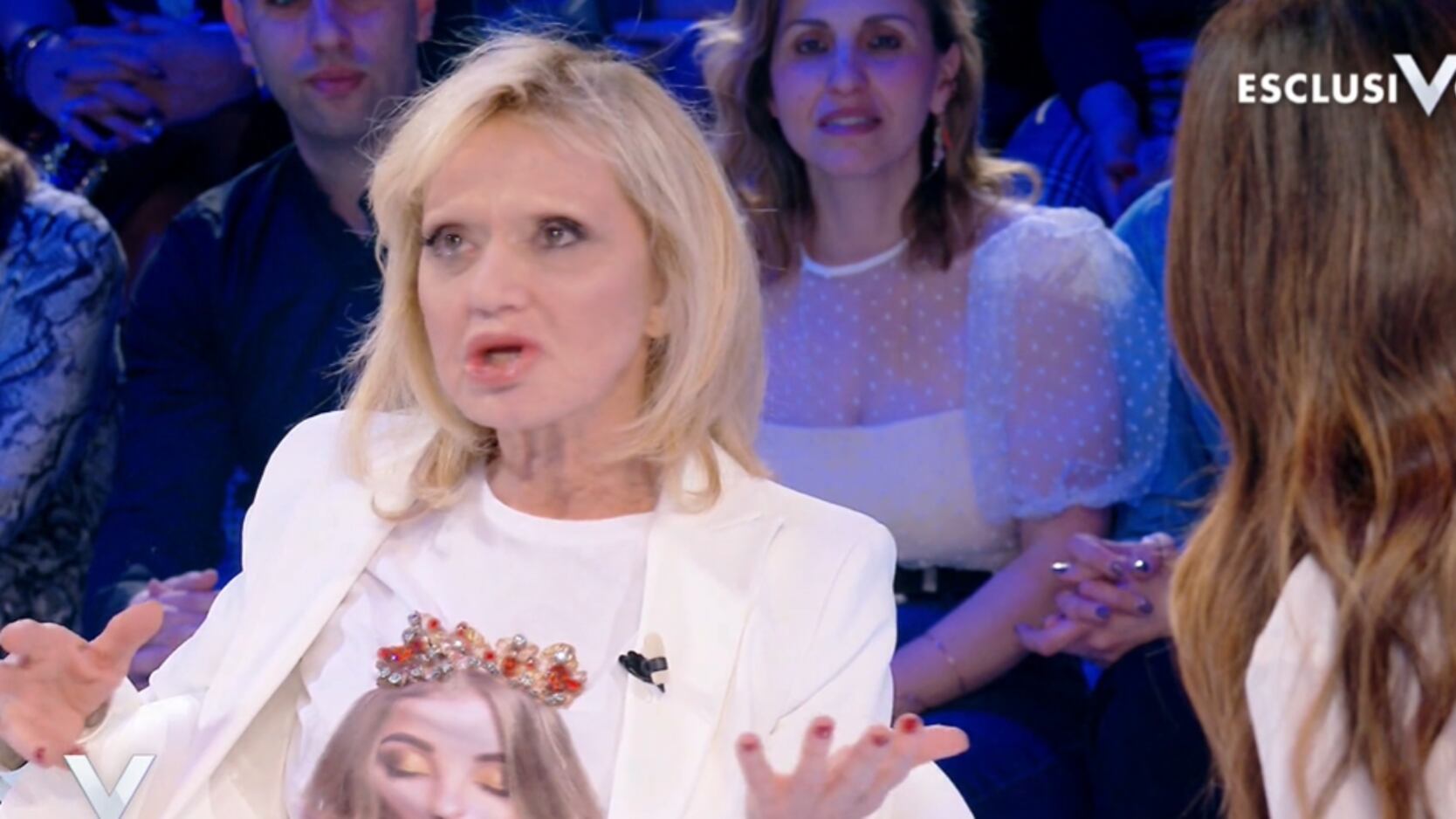 Rita Pavone pubblica una foto di "un uomo di difficoltà". Ma è il Mostro di Firenze
