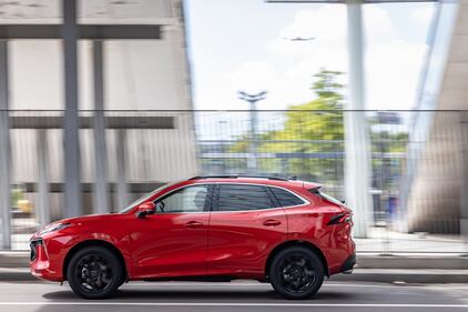 Forthing T5 EVO, guarda tutte le foto del test drive 16