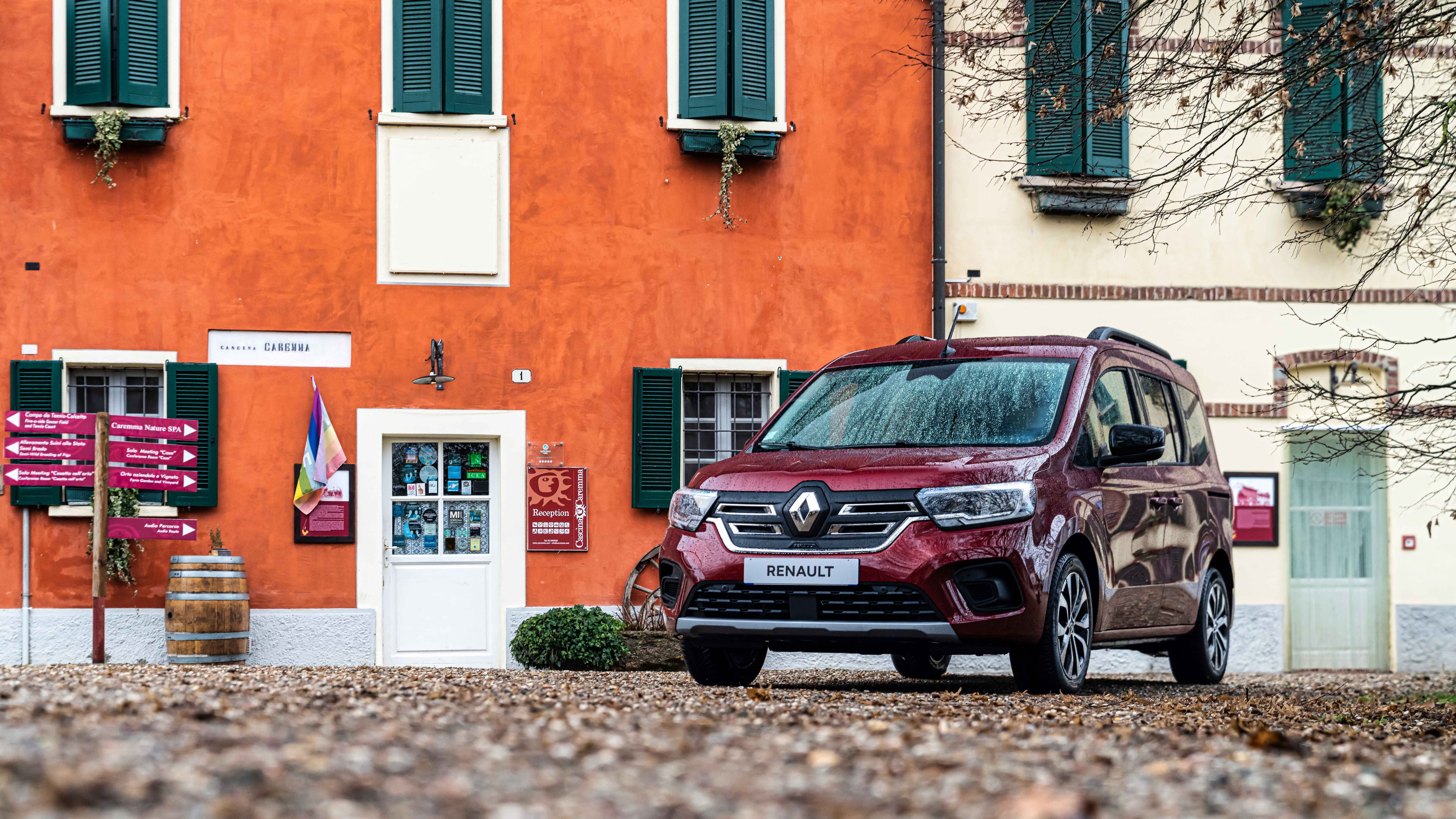 Il nuovo Renault Kangoo E-Tech: la nostra prova e quello che c'è da sapere