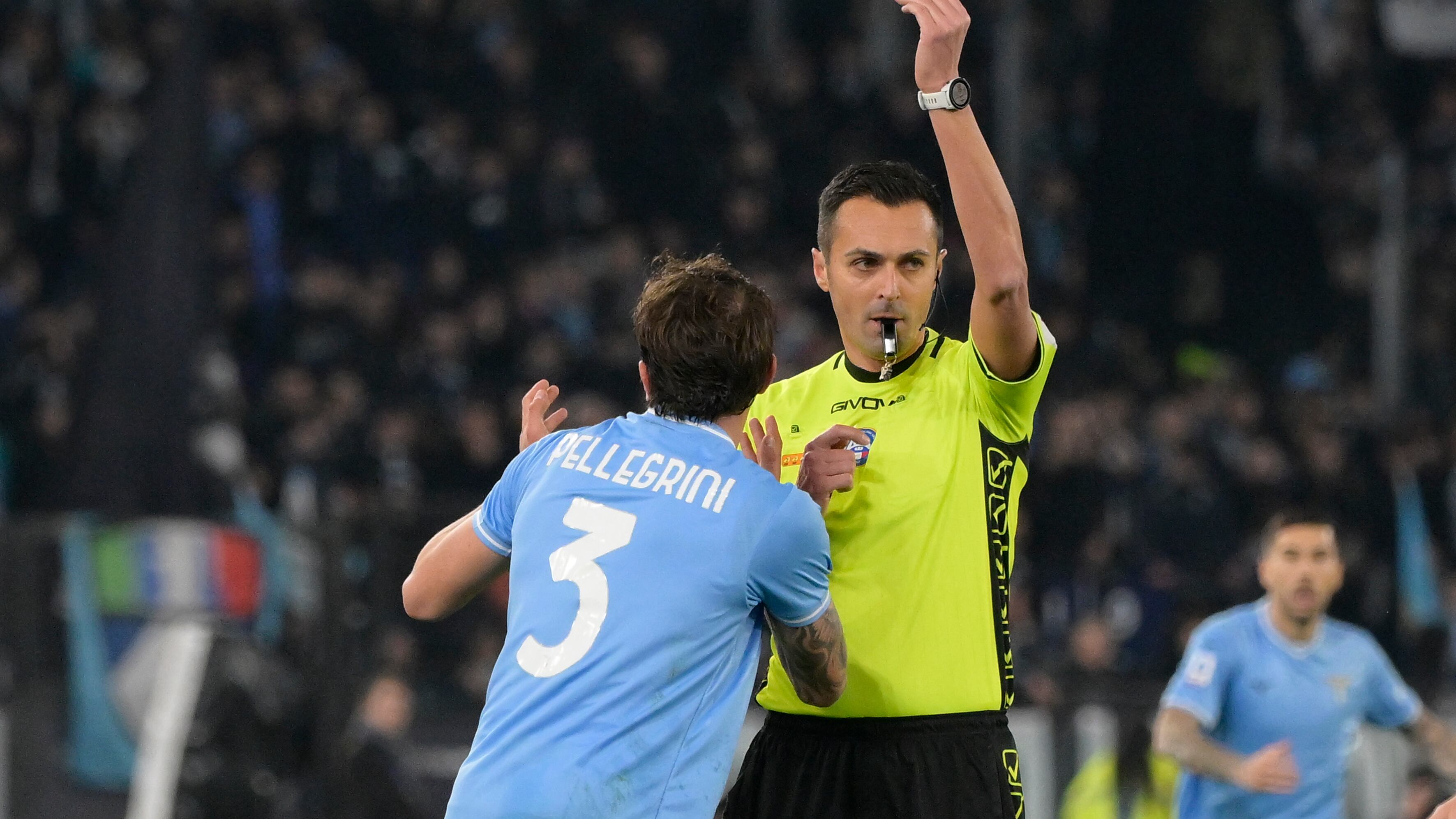 Milan, rissa da 3 punti