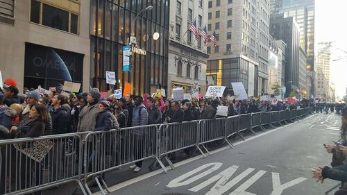 New York, la manifestazione anti-Trump 6