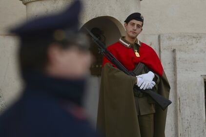 Napolitano lascia il Quirinale 2