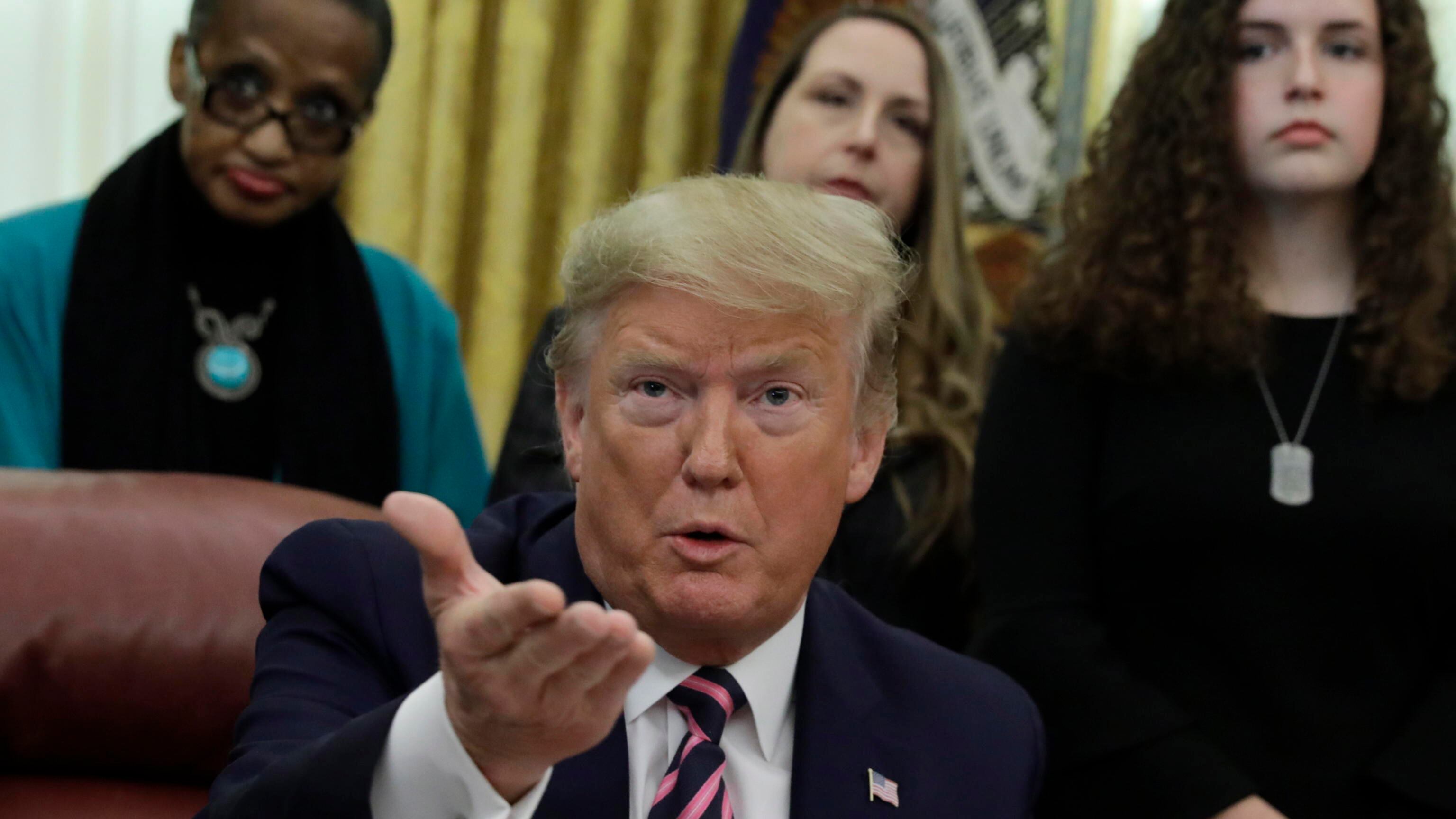 L'esercito degli anti-Trump resta in allerta