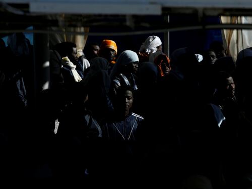 Migranti, Natale drammatico: due barconi dispersi in mare