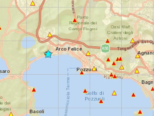 Campi flegrei, la terra si muove ancora: scossa di magnitudo 3.6 nella notte