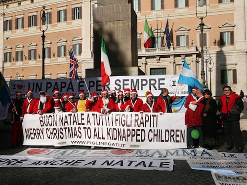 "Odio, femminicidi, bimbi strappati ai genitori. L'Armata dei padri per tutelare i figli"