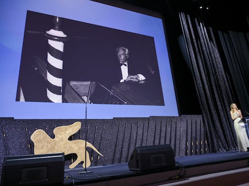 Il cinema ridotto a quote rosa e zero meritocrazia: il ridicolo assalto alla Mostra del Cinema di Venezia