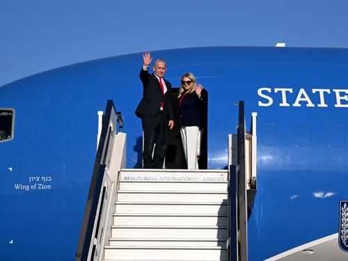 Netanyahu a cena con Trump: attesa su Gaza. Gli islamisti: "Intesa possibile entro giovedì"
