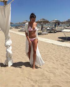 Giulia Calcaterra, topless col cocomero 3