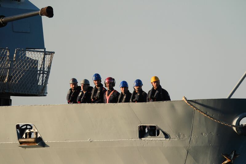 L'arrivo della nave Libra con i primi migranti destinati ai centri in Albania 4