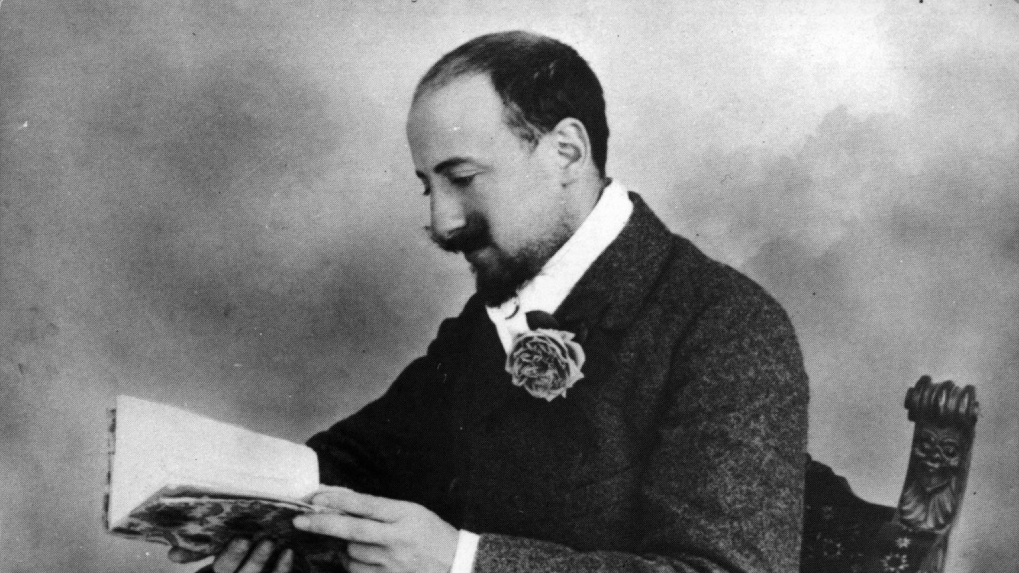 Mito, feticcio, fastidioso o "commediante". D'Annunzio e il rapporto con la destra