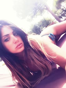 Marika Fruscio, l'abito bondage fa impazzire i social 36