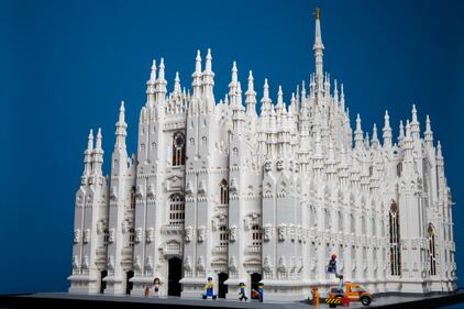 Milano, un Duomo da 100mila mattoncini Lego 1