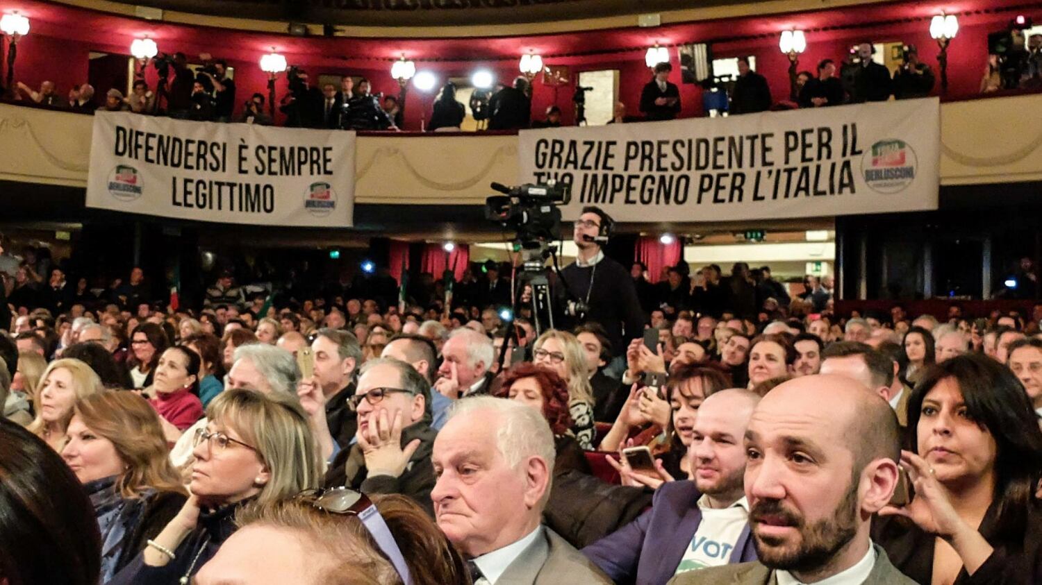 One-man-show nel suo "Manzoni"
