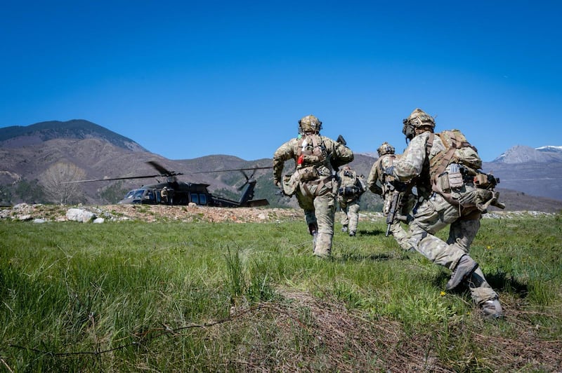 Nella base che forma le forze speciali 3