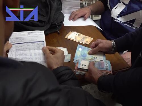 Le mani della ‘ndrangheta su pane, pesce e pasticcerie