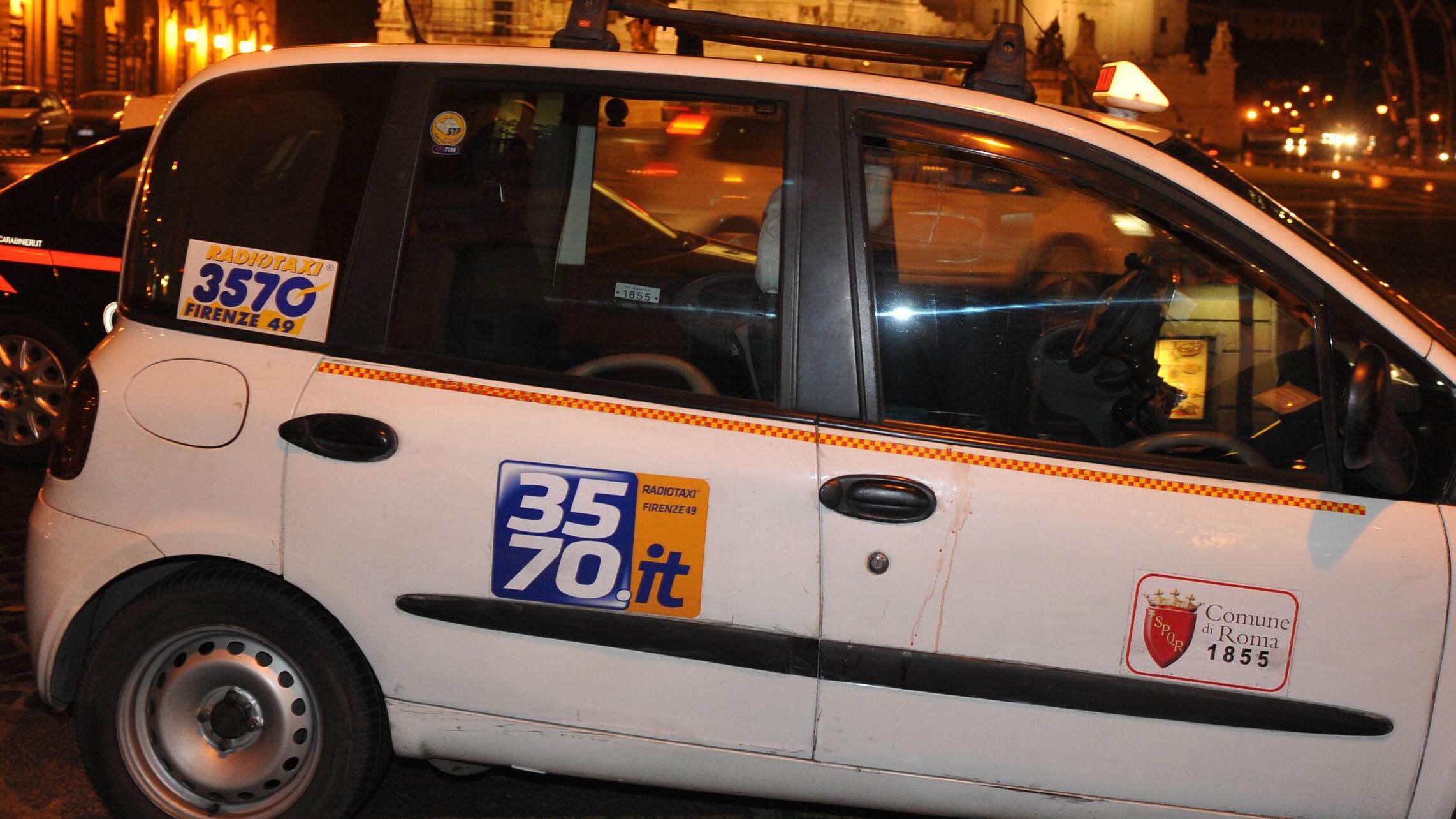 Tassista stuprata e rapinata in pieno giorno