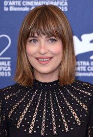 Dakota Johnson alla Mostra del Cinema di Venezia 19