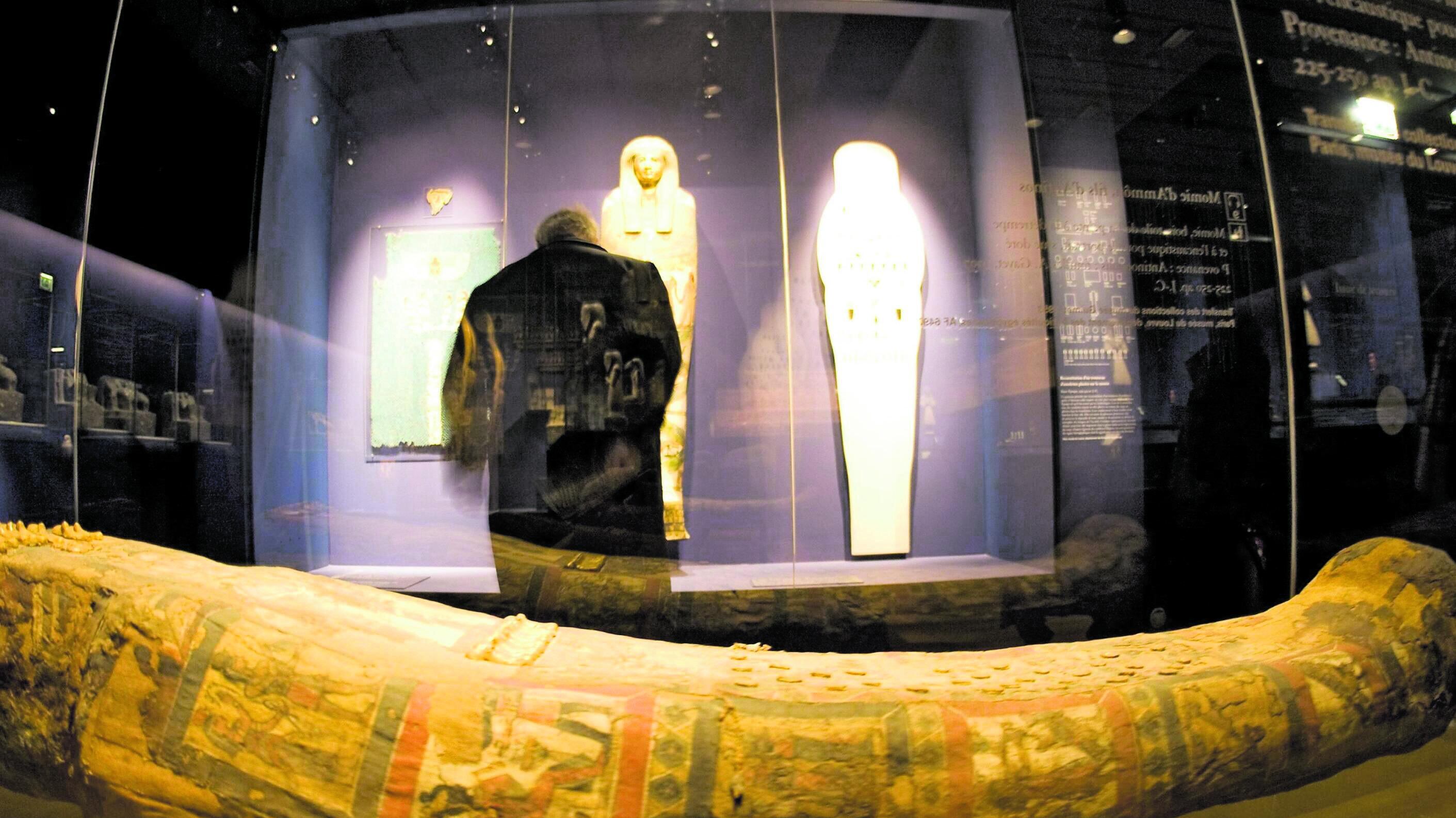 Maledizione del Louvre: l'ala egizia sott'acqua. Danneggiate 400 opere