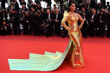 A Cannes, l'abito ha lo strascico 3