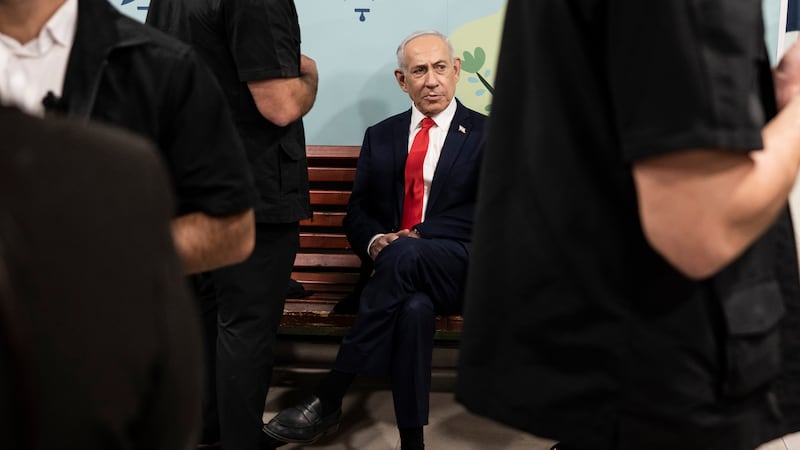 Si ribaltano i pronostici e Bibi passa in testa. Ma la maggioranza è lontana
