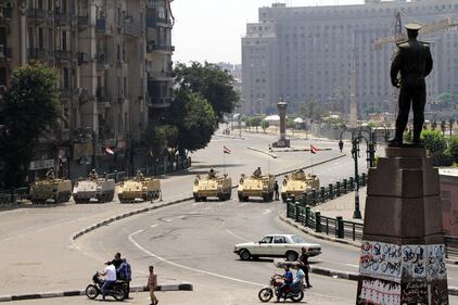 Egitto, Tahrir guardata a vista dall'esercito 4
