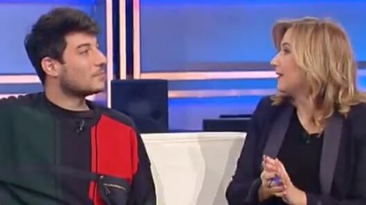 Ora le sardine vanno al Papeete di Milano Marittima per fare un dispetto a Salvini