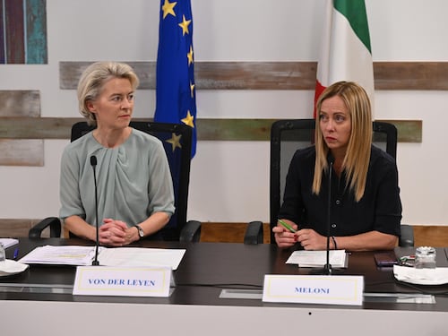 Migranti, Meloni e von der Leyen oggi a Lampedusa | Segui la diretta