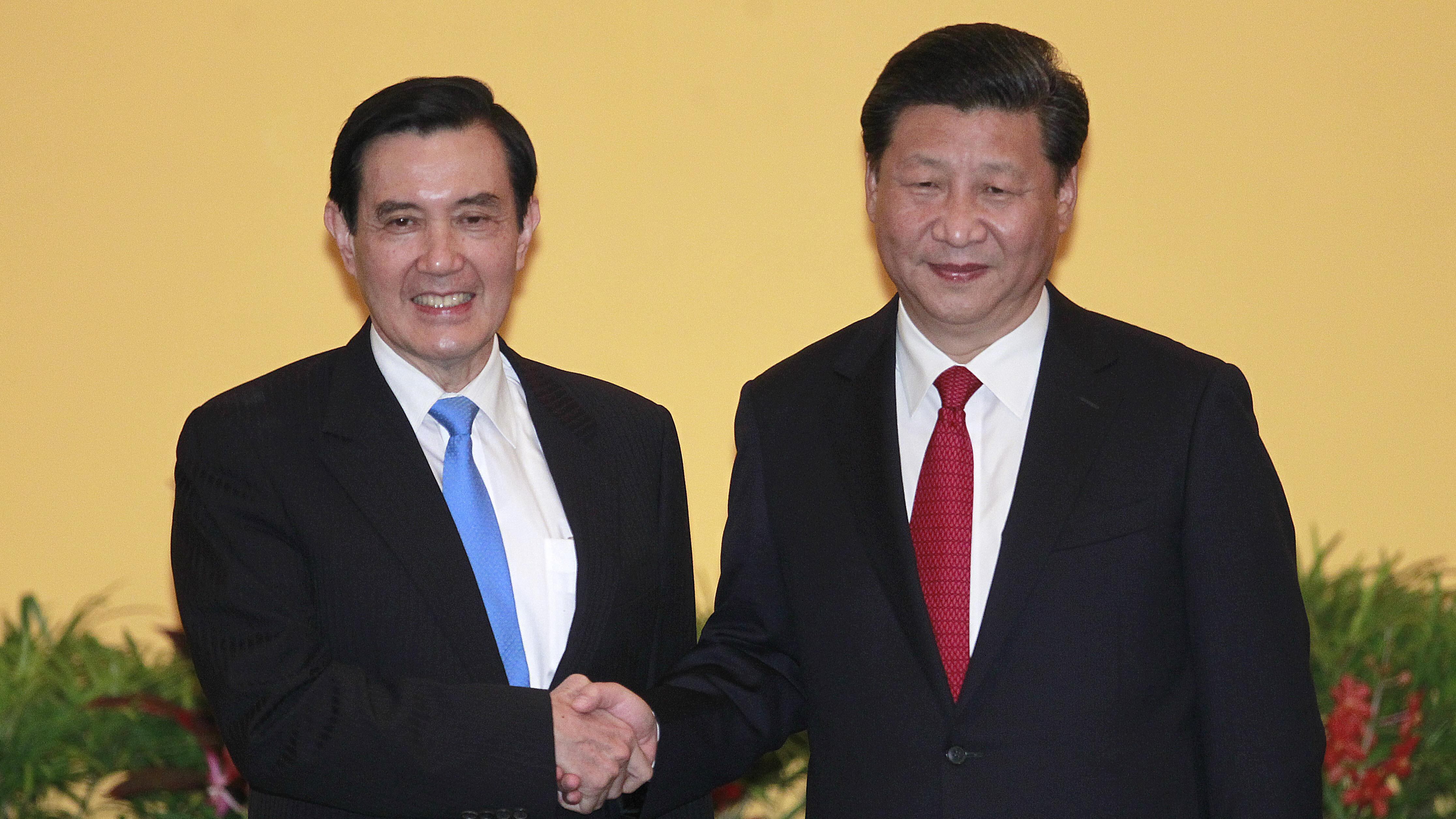 Cina-Taiwan, storica stretta di mano tra i due presidenti