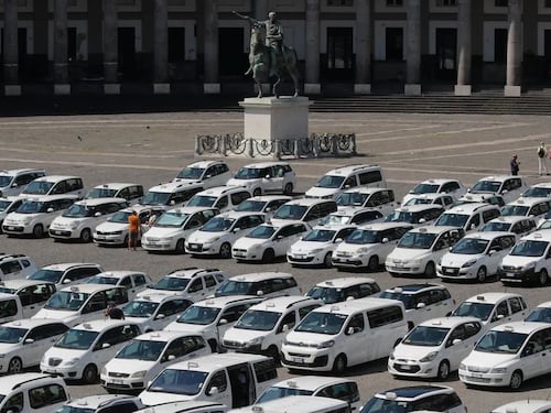 Tassametro, Pos e corse. Taxi nel mirino dell'Antitrust