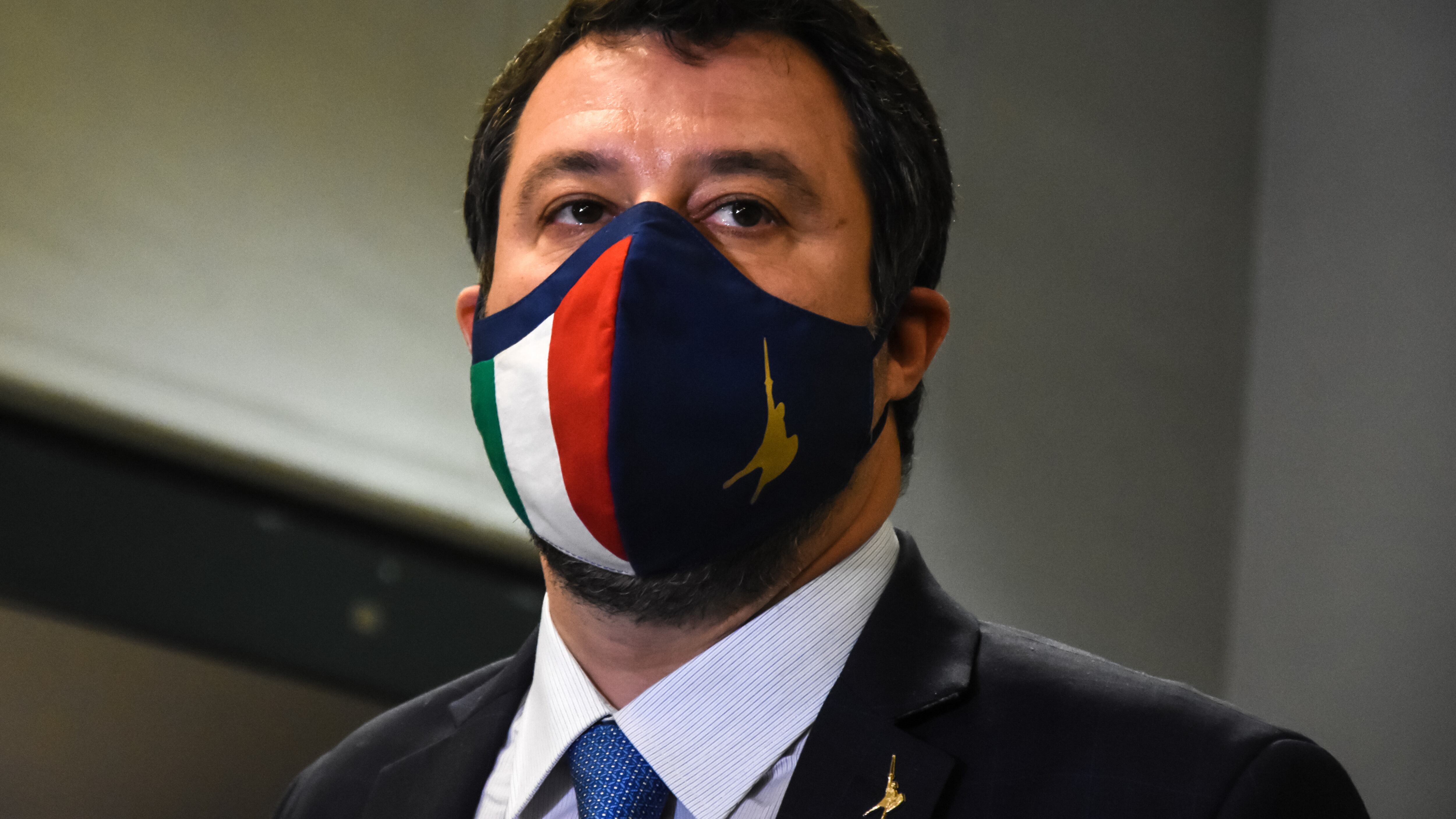 Matteo Salvini tuona contro AstraZeneca: "Non rispetta i contratti? Blocchiamo in Italia le 29milioni di dosi"